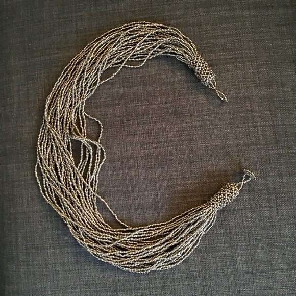 Dark grey / silver hand-beaded Mexican necklace - Picture 5 of 5